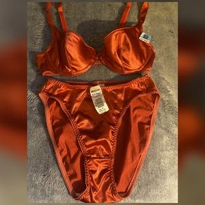 Vintage Second Skin Lily of France Bra Panties Set